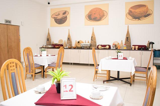 Ekamuti Town Lodge Oniihandi Kültér fotó